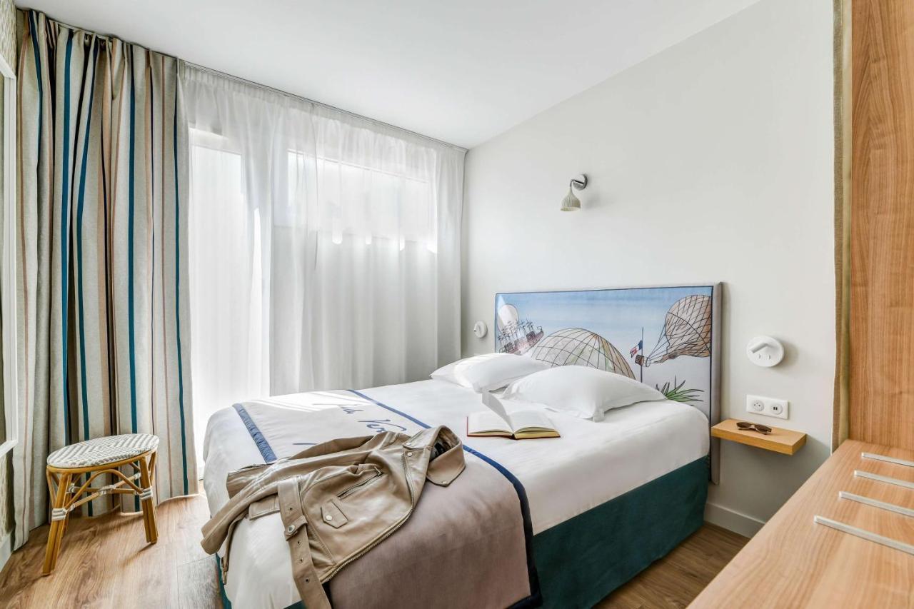 Jules Verne Hotel